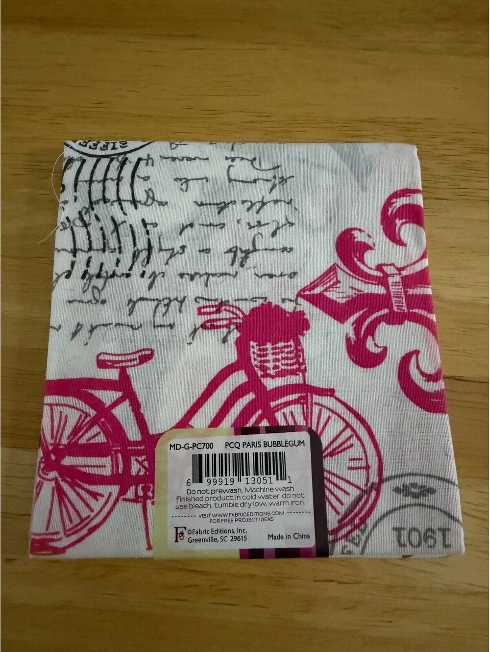 Fabric Editions Paris Fat Quarter 18in x 21in Fabric
